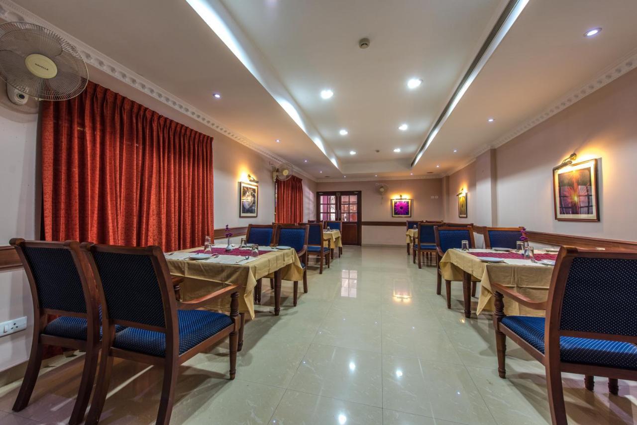 Kallada Hotels&Resorts Thrissur Exterior foto